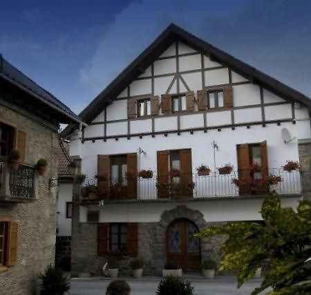Hostal Casa Sario Jaurrieta Εξωτερικό φωτογραφία