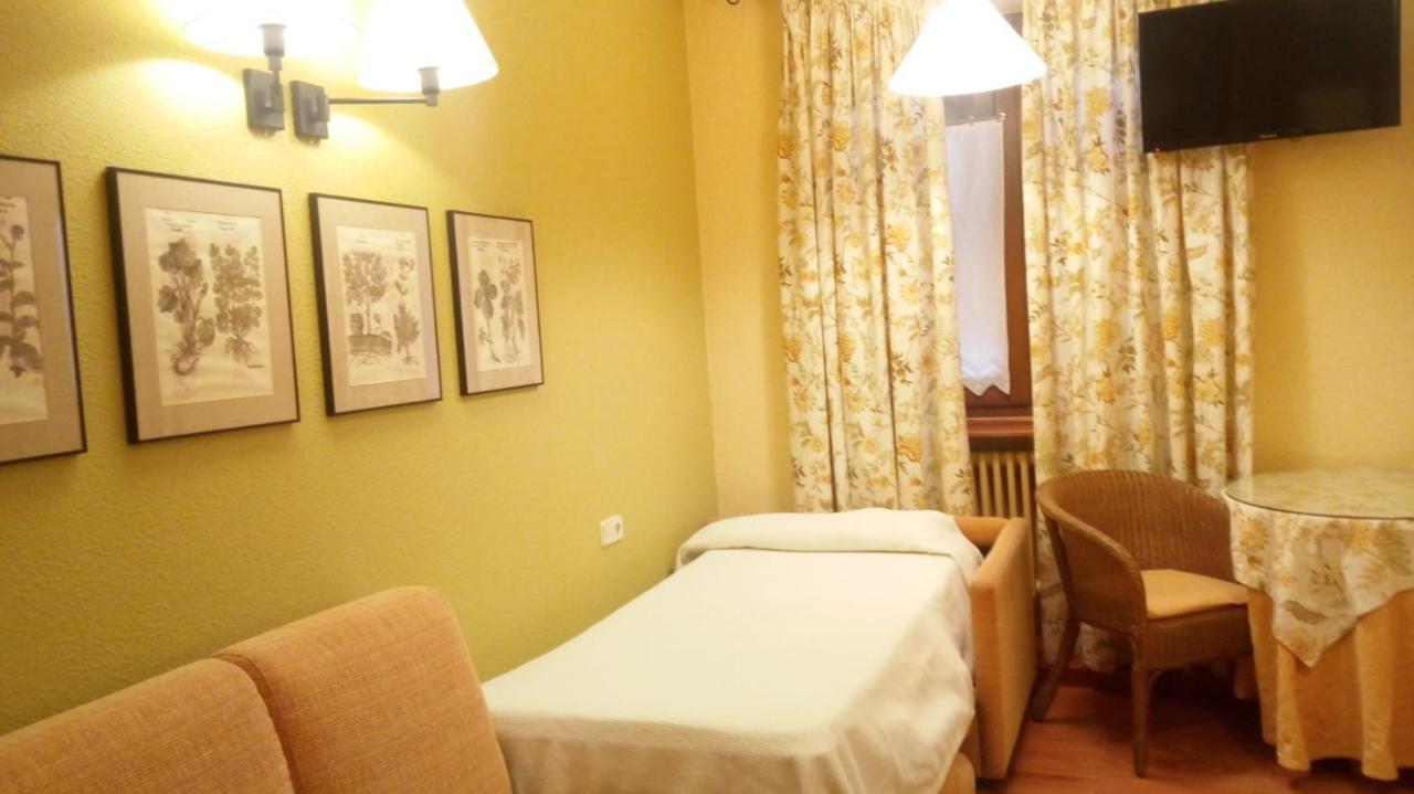 Hostal Casa Sario Jaurrieta Εξωτερικό φωτογραφία
